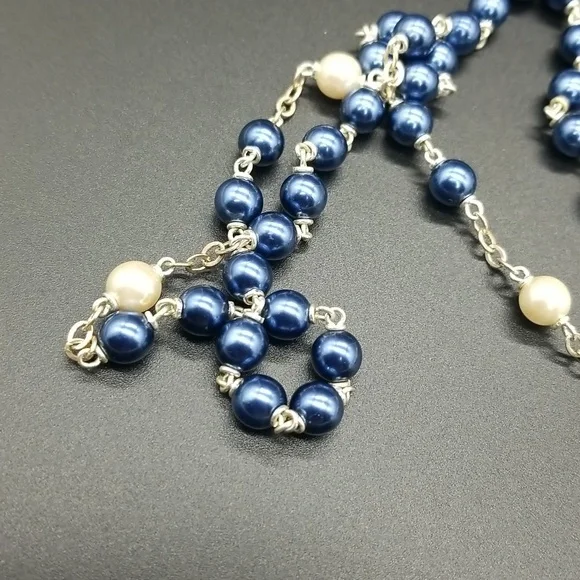 Vintage Blue and White Pearl Beaded Silver Chain Rosary Necklace - Picture 6 of 7